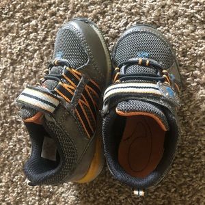 Boys stride rite shoes